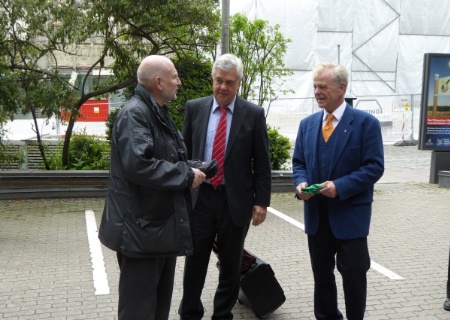 Wirtschaftssenator Frank Horch und Verkehrskoordinator Gerhard Fuchs